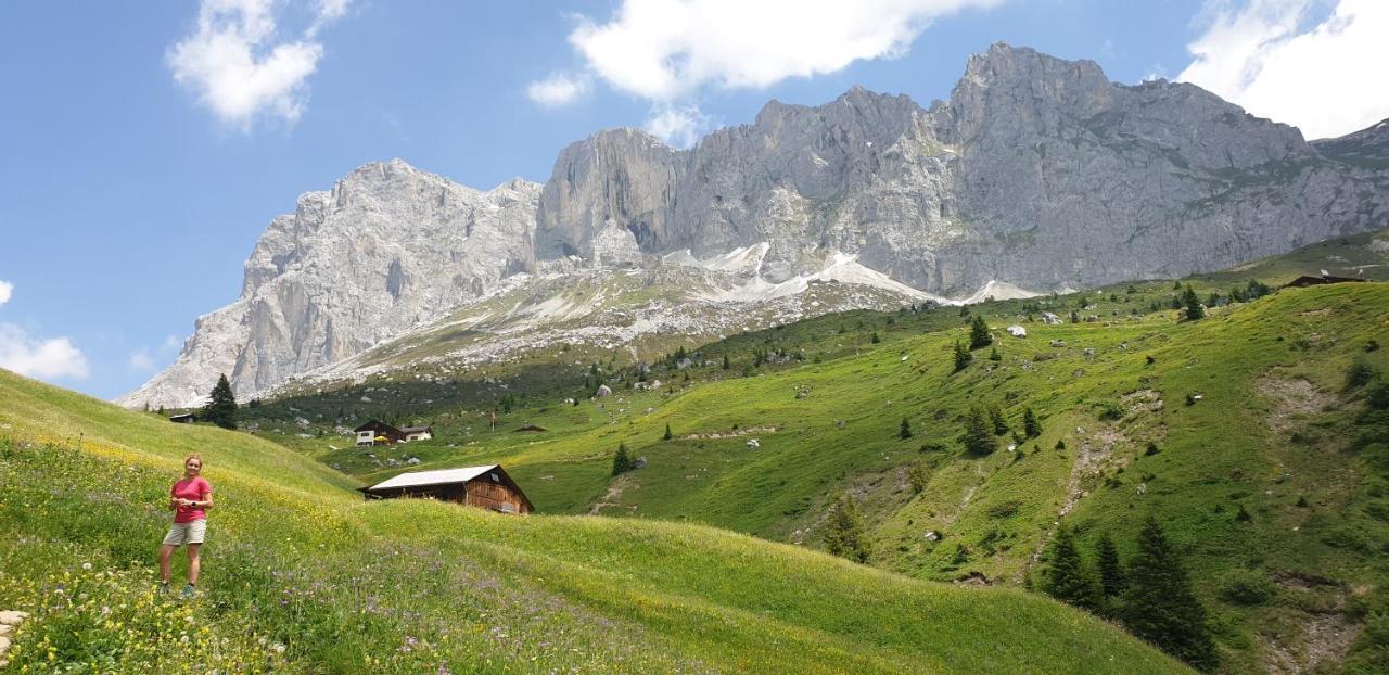 Ferienhaus & Ferienwohnung Winay Wayna Gotschna Blick Klosters Exterior photo