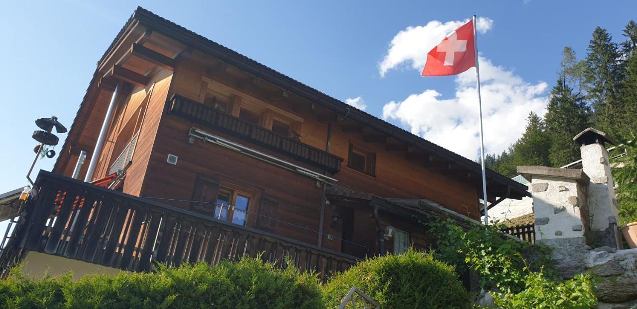 Ferienhaus & Ferienwohnung Winay Wayna Gotschna Blick Klosters Exterior photo